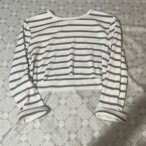 Forever 21 cropped quarter sleeve